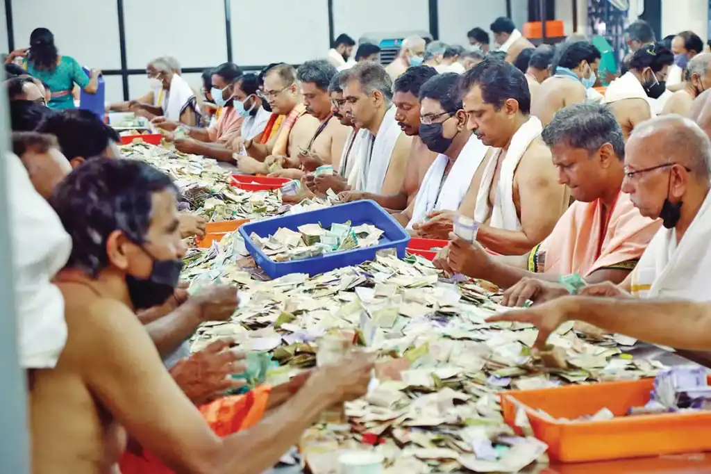 Guruvayur Temple Donations Record 50 Years